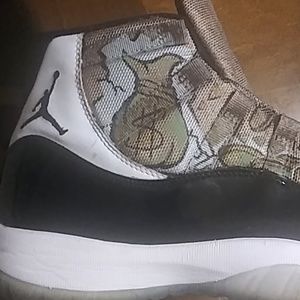 Meet your Posher, Dominic